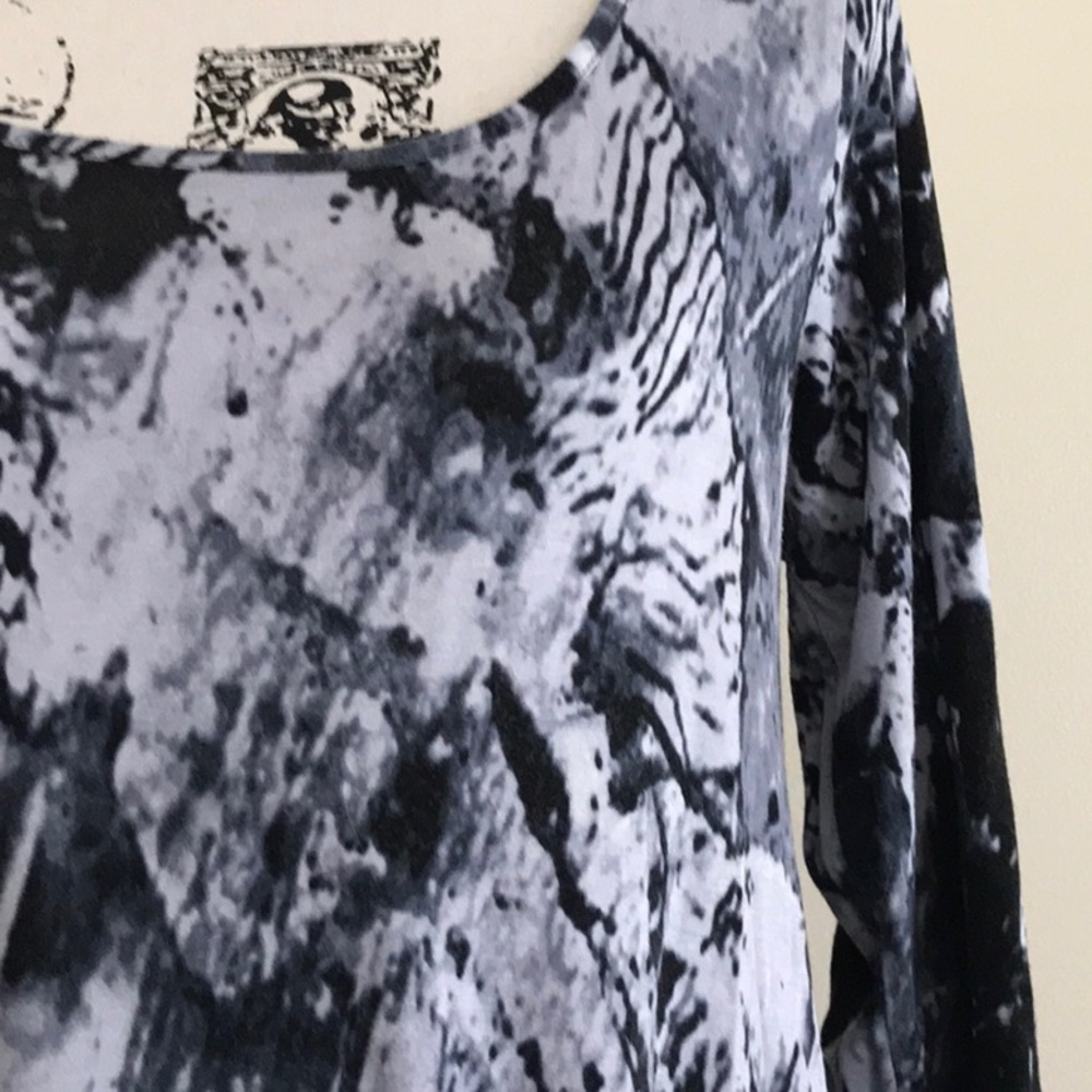 Fluttery tunic - Picture 2 of 7